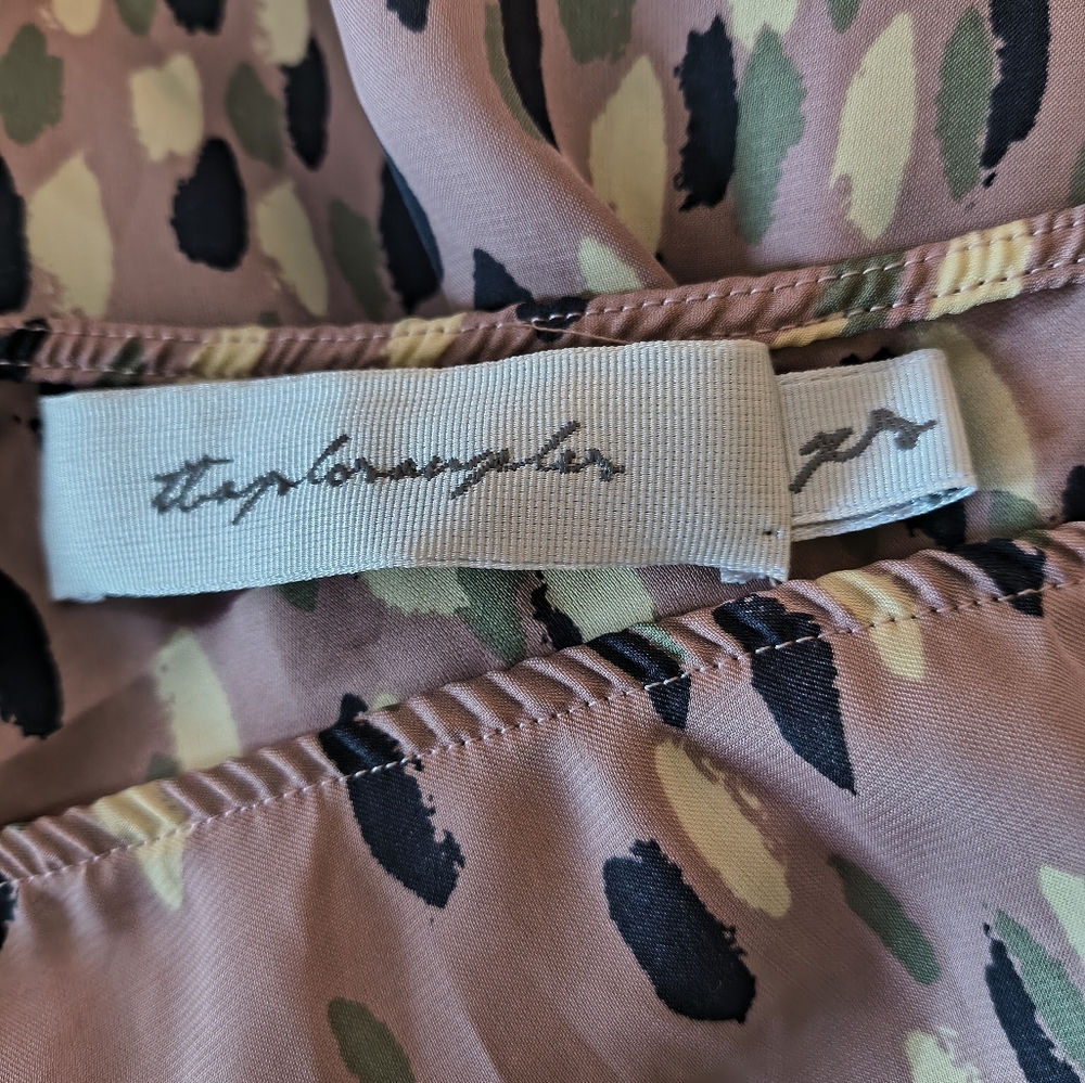 Tbags  Elegant One-Shoulder Blouse - Picture 4 of 4